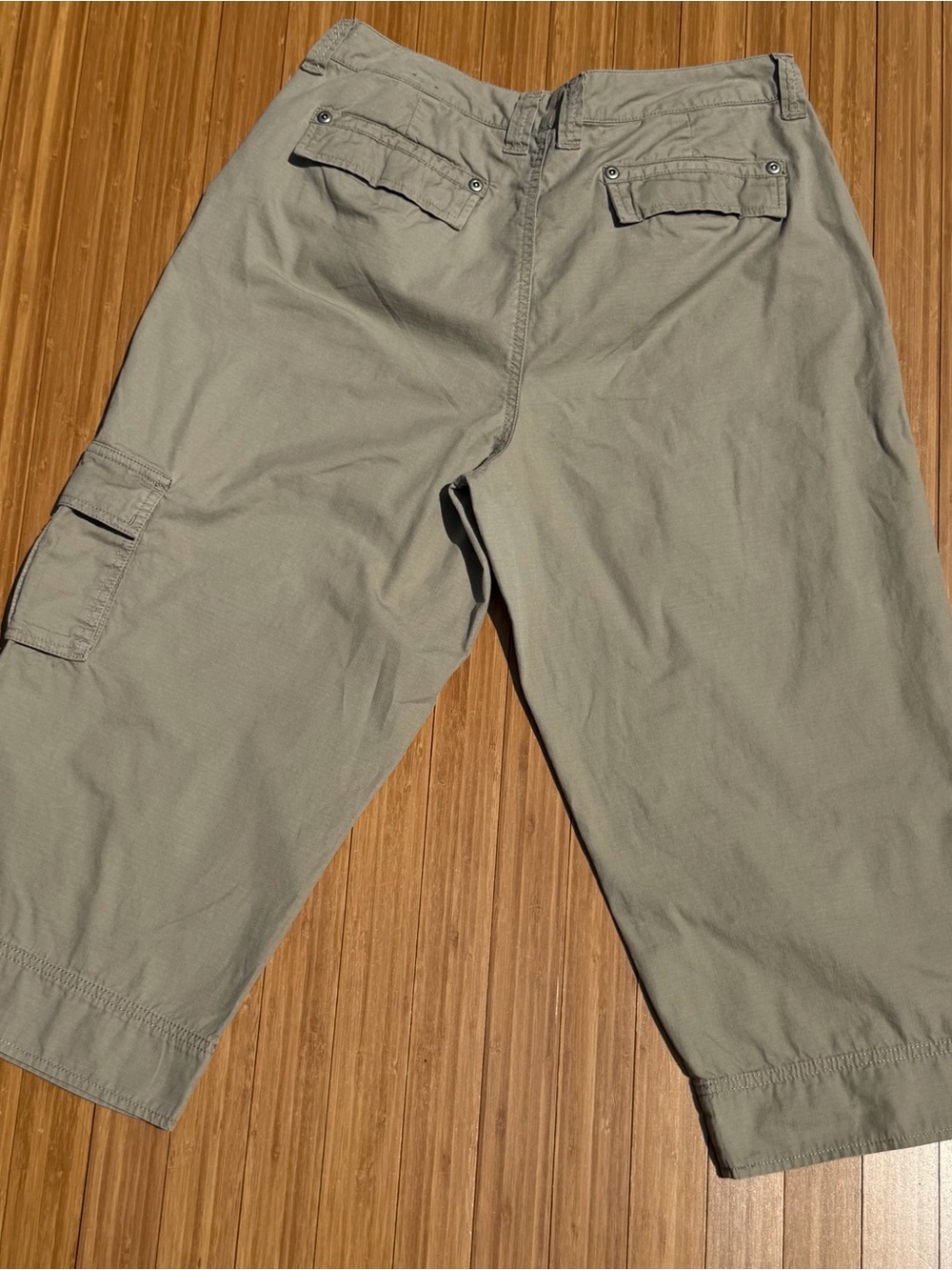 Chico's Crop Utility Cargo Pants Tan Lace Trim Capris Size 2 Gorpcore Cotton - Picture 4 of 11